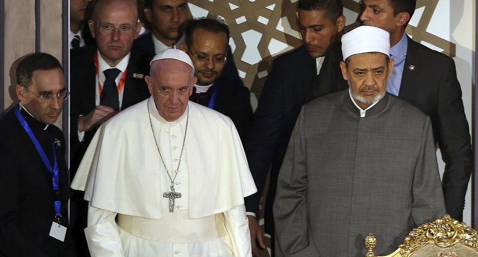 Papa Francisco pide ante líderes musulmanes rechazar la violencia cometida en nombre de Dios