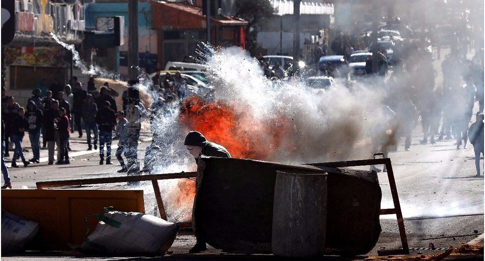 Un muerto en protestas en Medio Oriente contra declaración de Donald Trump (VIDEO)