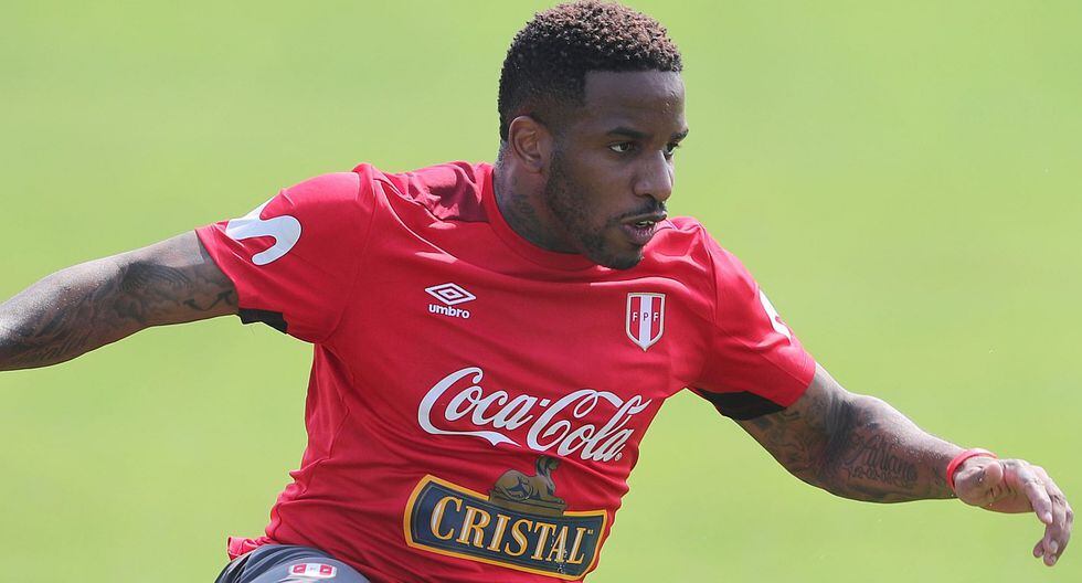 Farfán tras derrota ante Dinamarca: "Hay que olvidar este partido y empezar de cero"