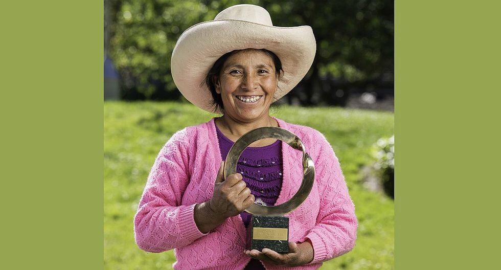 Máxima Acuña recibe premio Goldman por su lucha ambiental