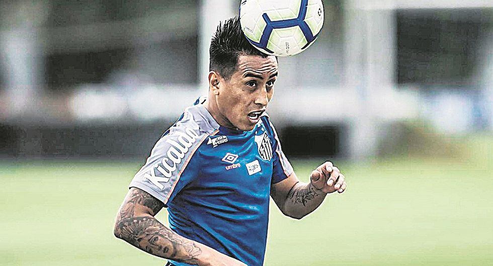 Christian Cueva está dispuesto a jugar en club César Vallejo para estar cerca de su familia