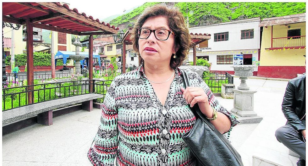 Congresista Sonia Echevarría acusa a consejero de Tarma de irregularidades