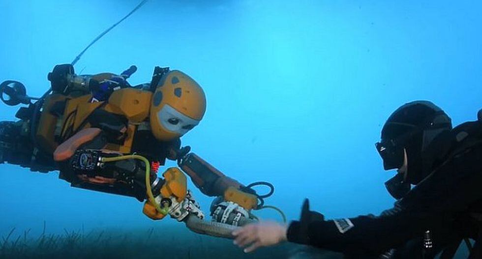 Robot humanoide es usado para recuperar tesoros de las profundidades del mar (VIDEO)