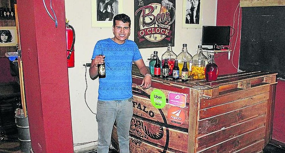 Ofrecen una alternativa en comida y bebida en un restobar