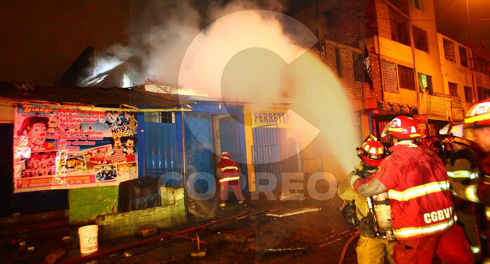 Ate Vitarte: Computadora portátil estalla y produce voraz incendio
