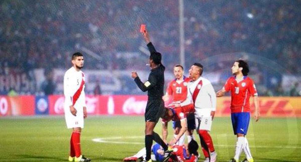 Critican a árbitro venezolano que dirigió el Perú vs. Chile (VIDEO)