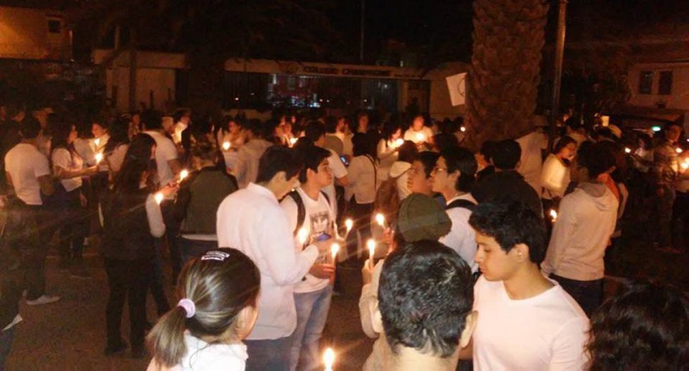 Arequipa: Jóvenes marchan por la paz y piden cese de violencia en protestas contra Tía María