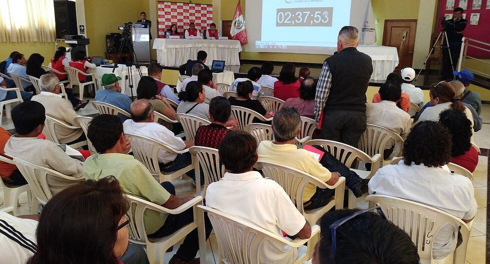 La Contraloría recibe más de 20 denuncias en audiencia pública en Ferreñafe