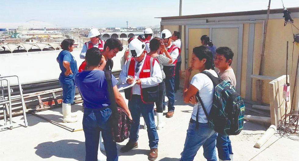 Hallan a 47 trabajadores escondidos en una pesquera