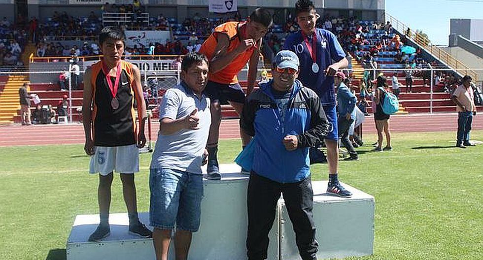Escolares brillan en pruebas de atletismo