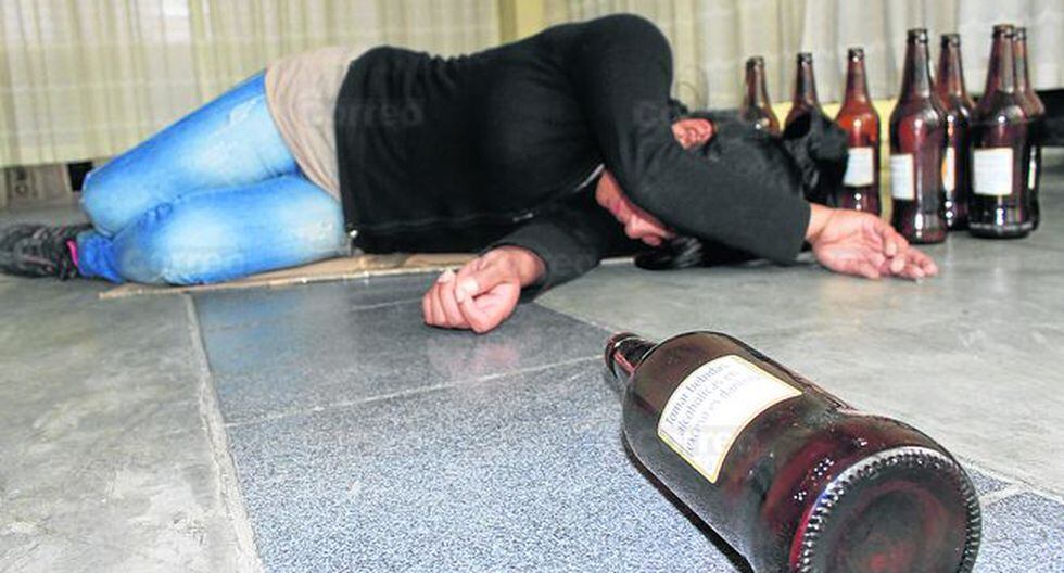 ¿Cómo reconocer si un familiar o conocido es alcohólico?