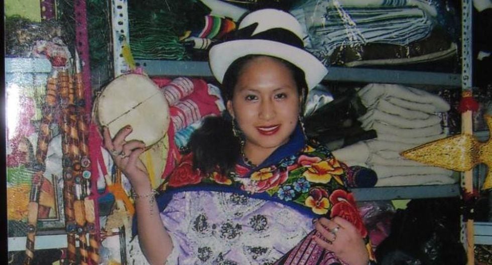 Amenazan de muerte a cantante "Karen del Perú"