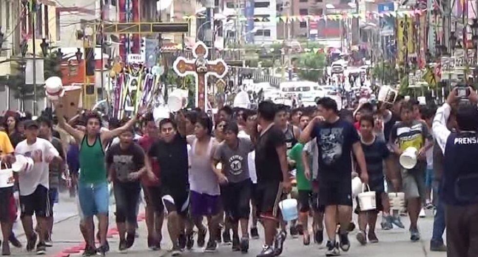 Áncash: Descontrol y vandalismo en carnavales huaracinos (VIDEO)