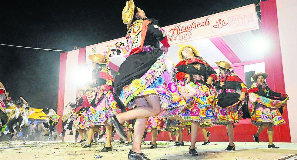 Huancayo vibró con el viril huaylarsh en concurso ‘Nación Wanka 2019’