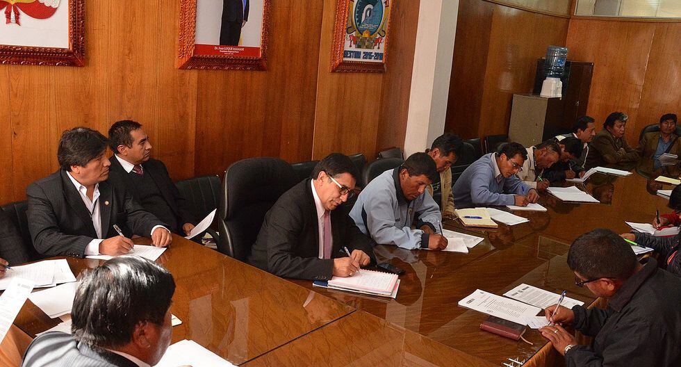 Gobernador regional invocó a los maestros a reiniciar las labores académicas