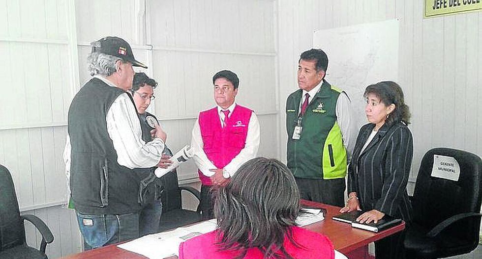 Contraloría fiscaliza que municipios inspeccionen locales por seguridad