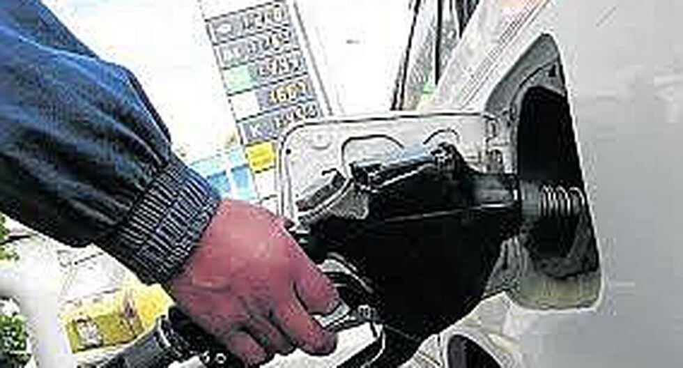 Refinerías suben precios de los combustibles