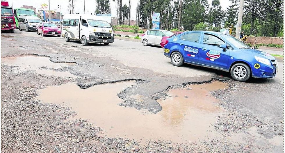 Lluvias y falta de drenaje pluvial en Av. Castilla arruinaría sus mejoras