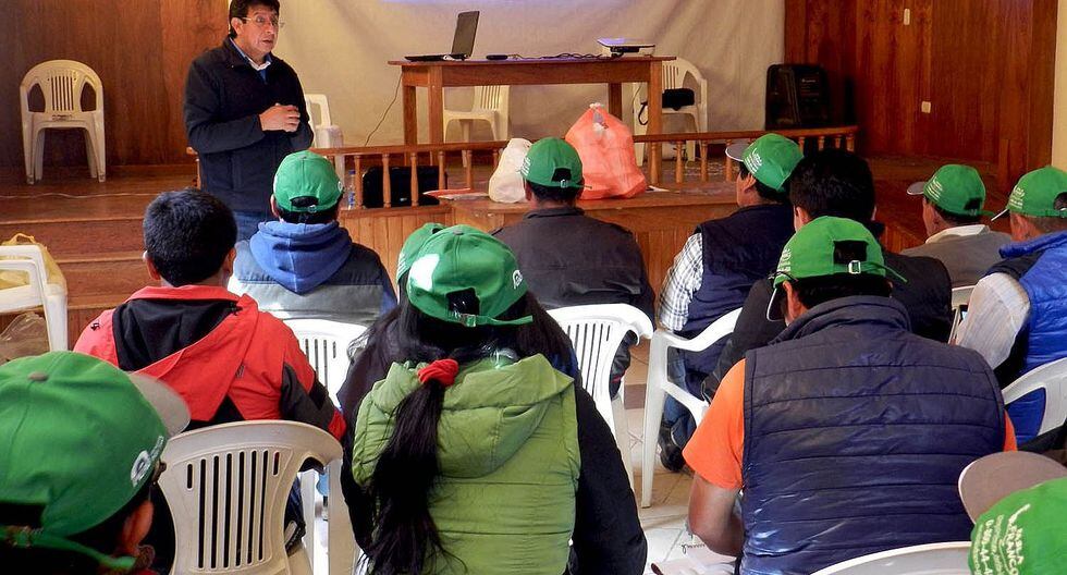 Capacitan a funcionarios para elaboración de proyectos de inversión pública