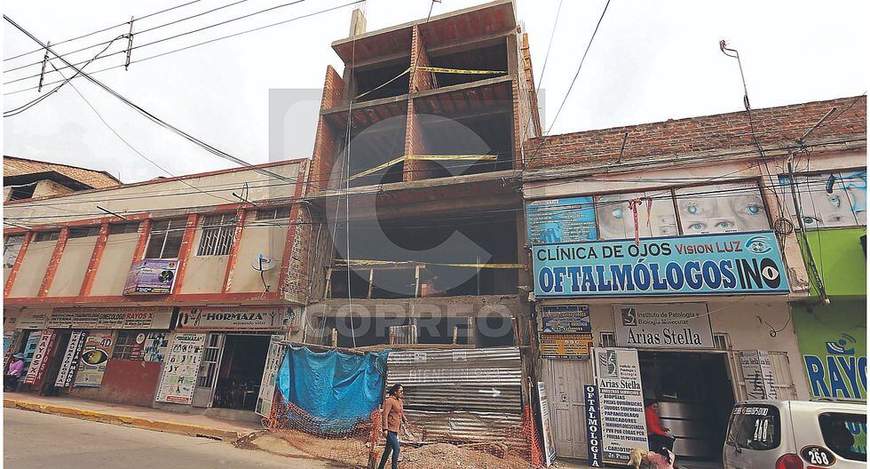 Obrero se electrocuta, cae desde 5to piso de edificio y muere al llegar a hospital
